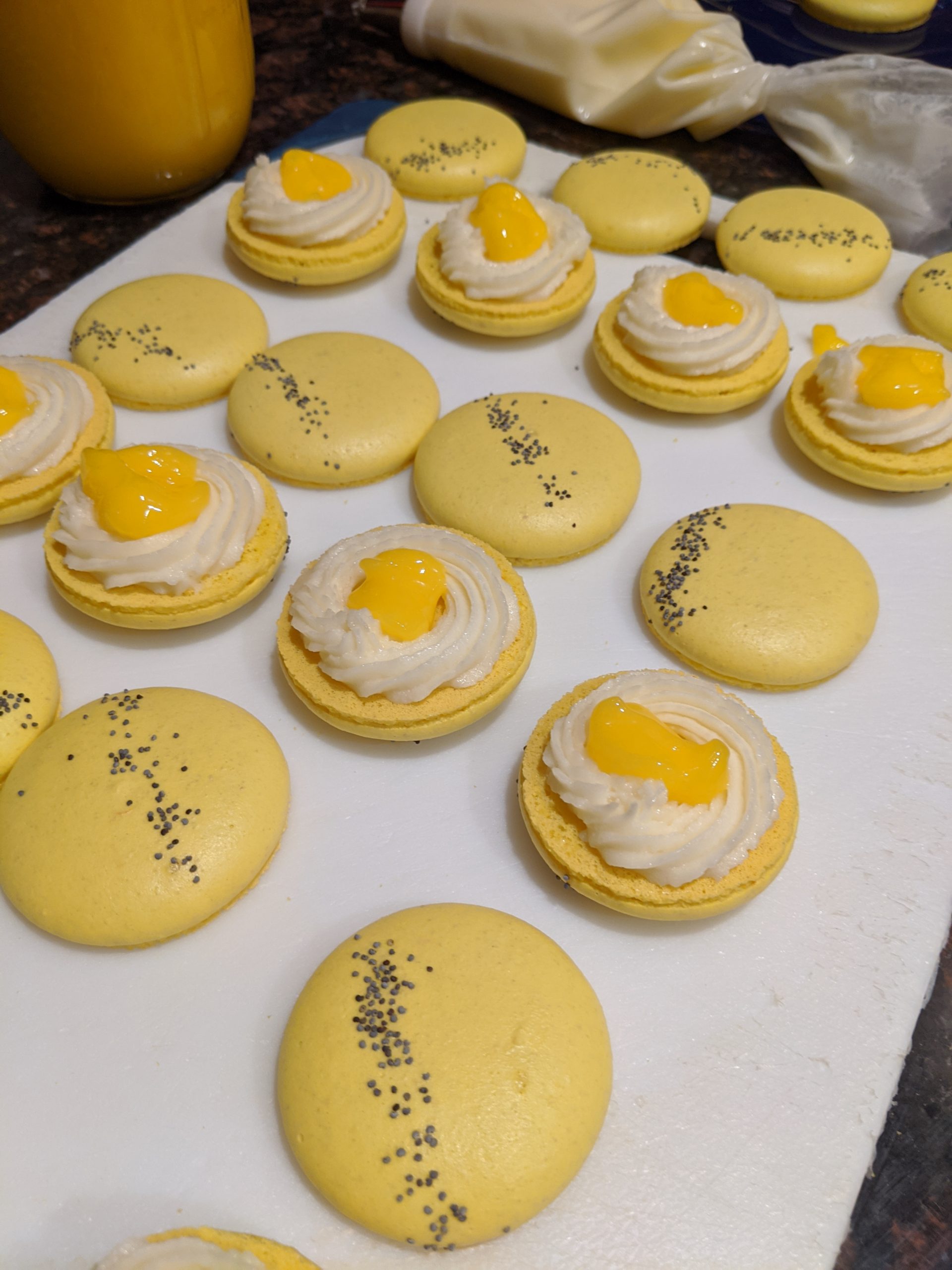 Filled macarons with Meyer Lemon Curd